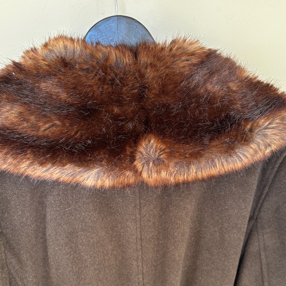 Lauren Ralph Lauren Brown Coat with Faux Fur Collar - Picture 7 of 11